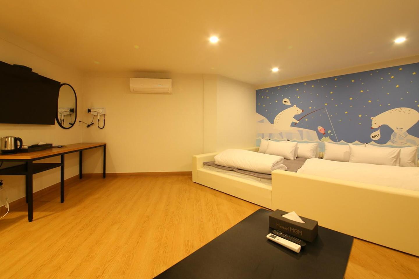 Mgm Hotel Gangneung Bagian luar foto