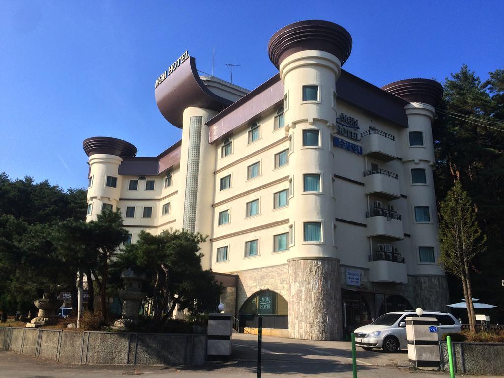 Mgm Hotel Gangneung Bagian luar foto