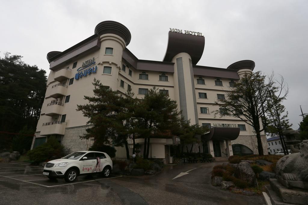 Mgm Hotel Gangneung Bagian luar foto
