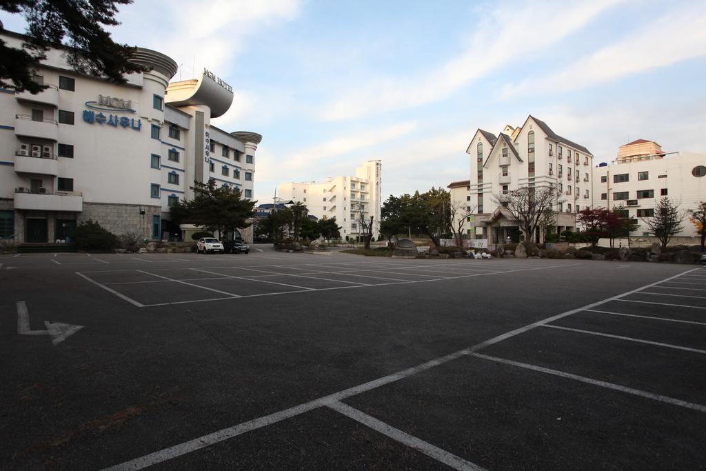 Mgm Hotel Gangneung Bagian luar foto