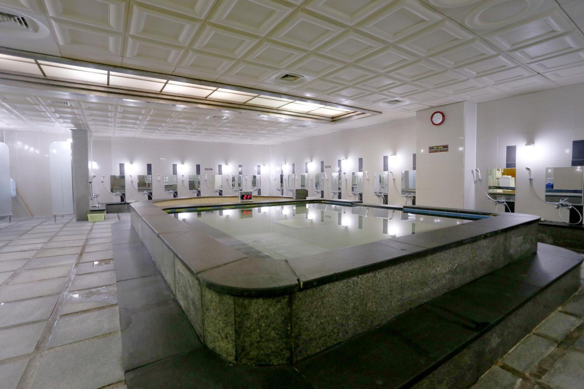 Mgm Hotel Gangneung Bagian luar foto