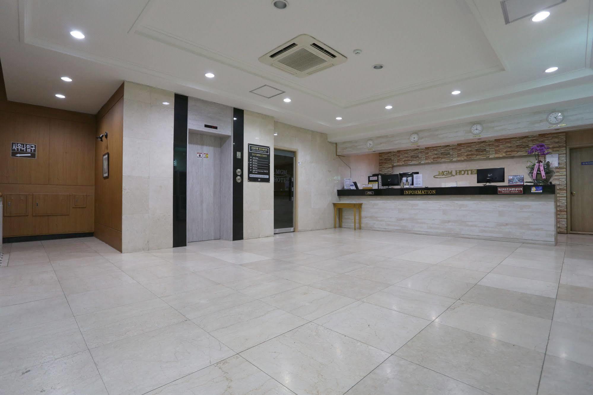 Mgm Hotel Gangneung Bagian luar foto