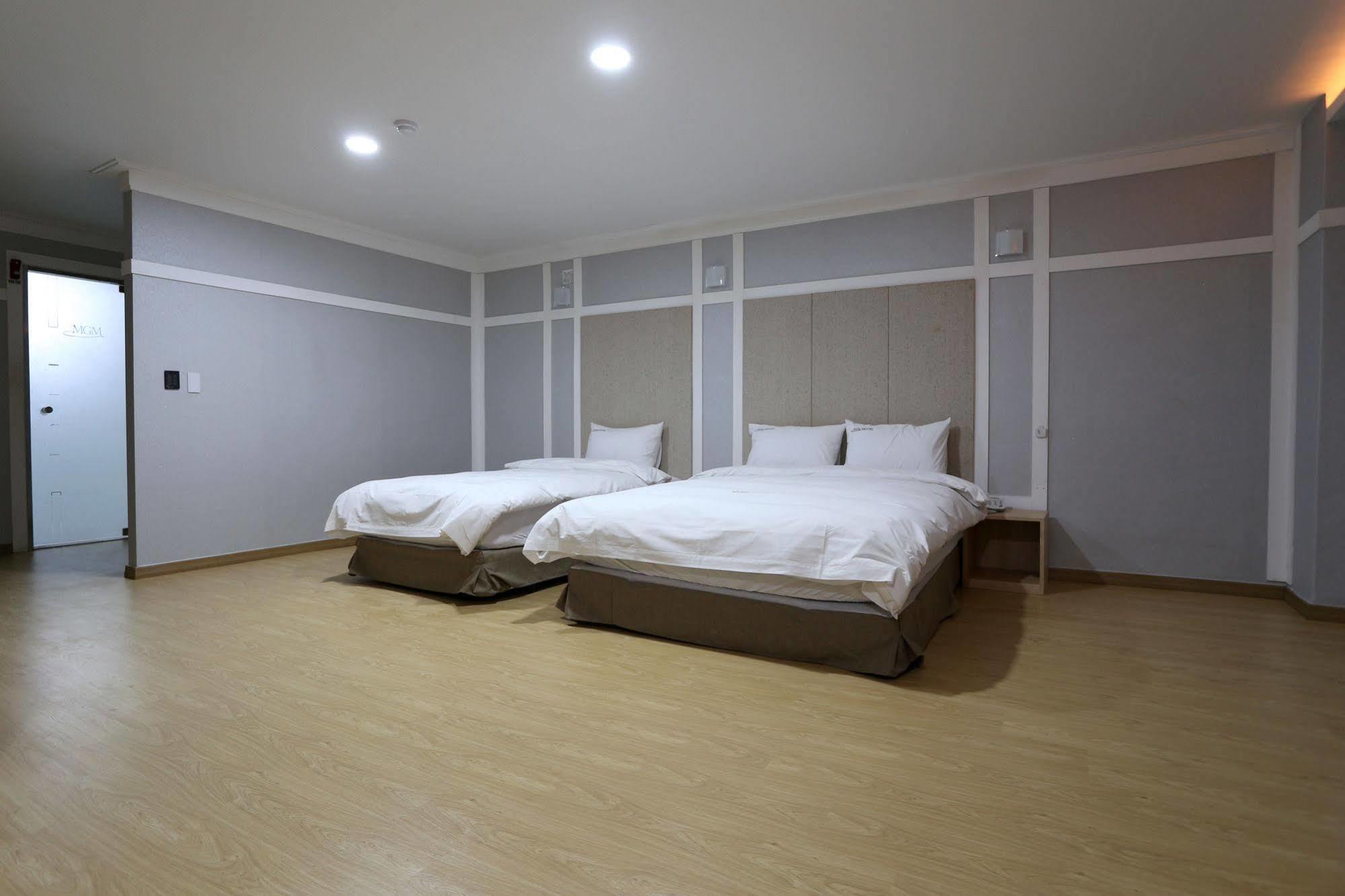 Mgm Hotel Gangneung Bagian luar foto