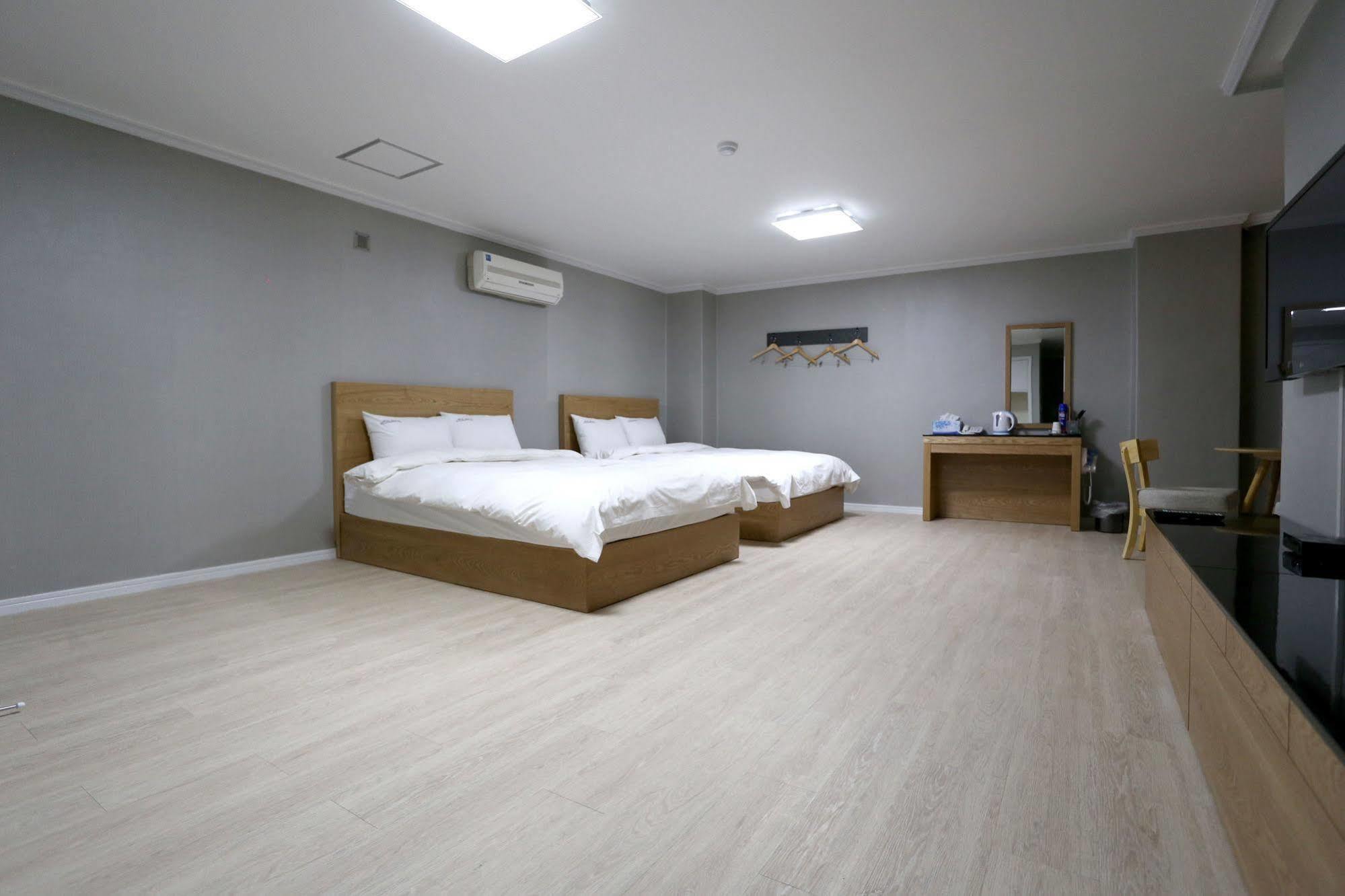 Mgm Hotel Gangneung Bagian luar foto