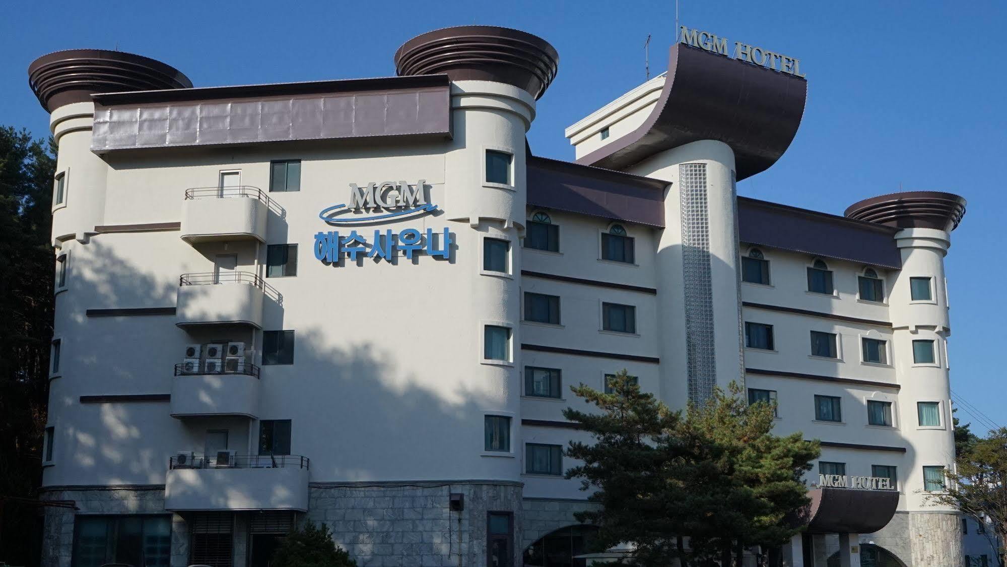 Mgm Hotel Gangneung Bagian luar foto